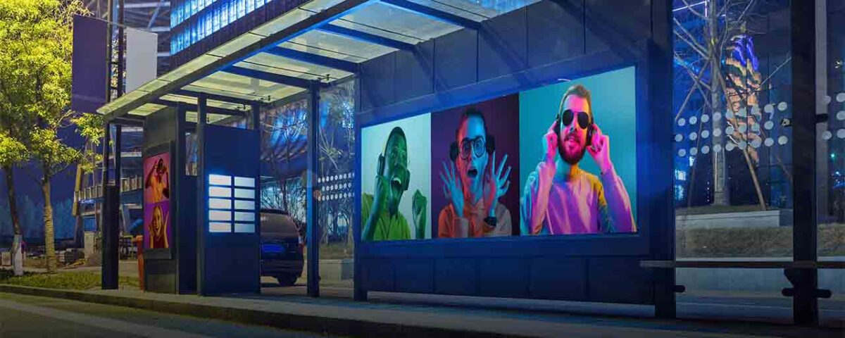 DOOH (digital out of home advertising)