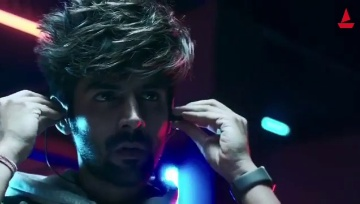 Actor promoting Marketing campaign of Boat brand