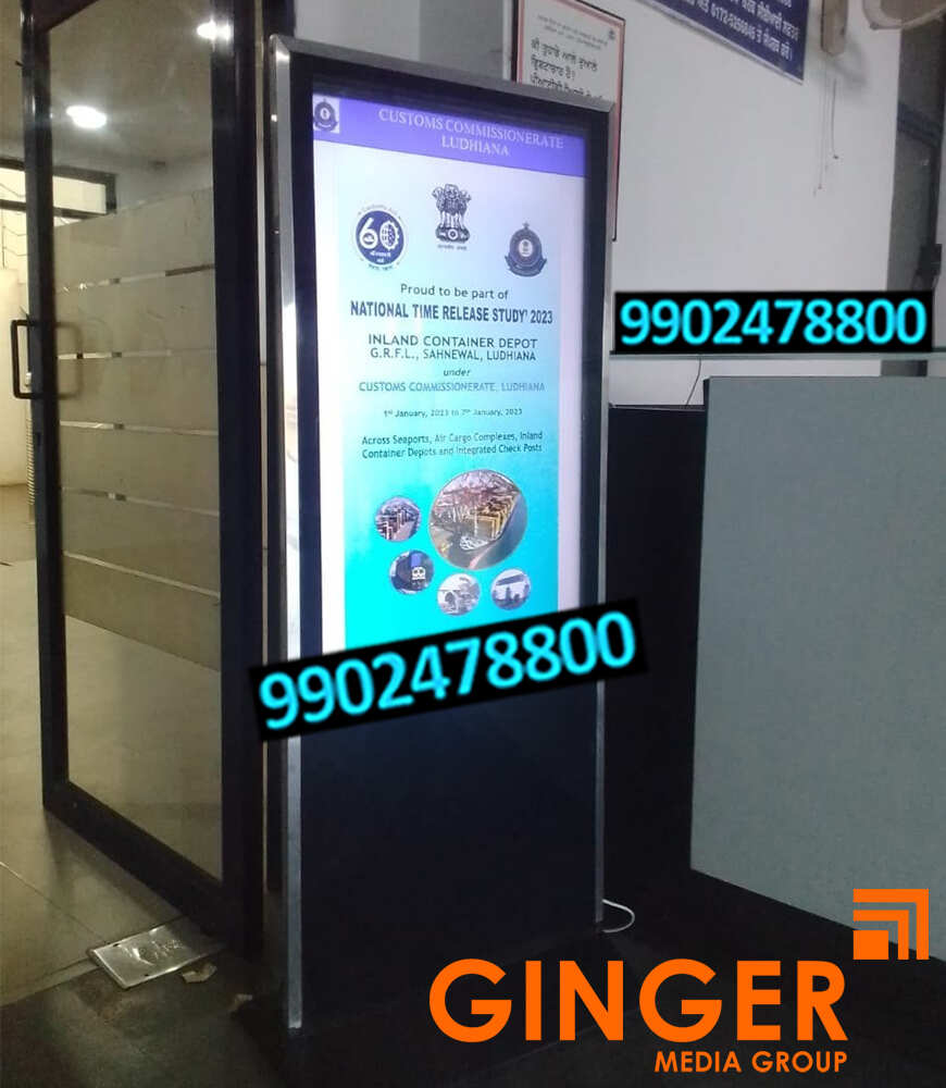 Digital Screen Branding in RWA
