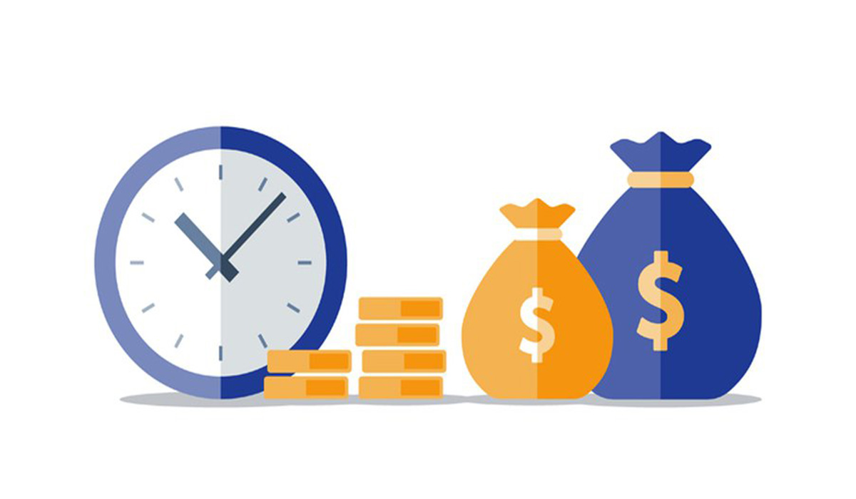 difference between poster and advertisements
